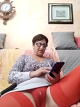 Snapshot of passione503 chatting on 10.15.25 passione503 online show from 10.15.25