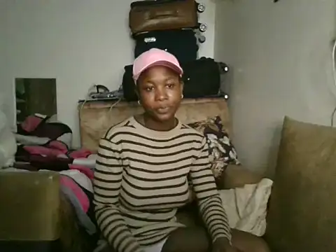 Snapshot of Sonnia_ chatting on 01.30.25 Sonnia online show from 01.30.25