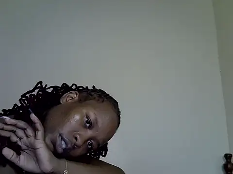 Snapshot of Sonnia_ chatting on 03.13.25 Sonnia online show from 03.13.25