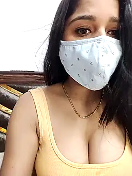 Snapshot of Gloie4u chatting on 12.20.24 Gloie4u online show from 12.20.24