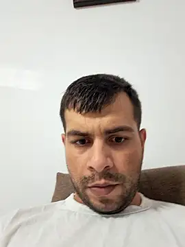 Snapshot of hornny1995 chatting on 09.26.25 hornny1995 online show from 09.26.25