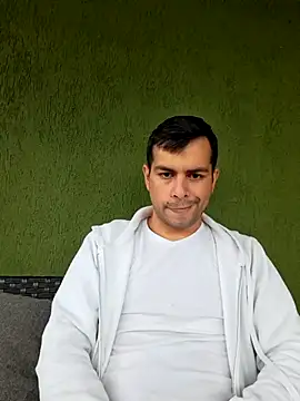 Snapshot of hornny1995 chatting on 10.05.25 hornny1995 online show from 10.05.25