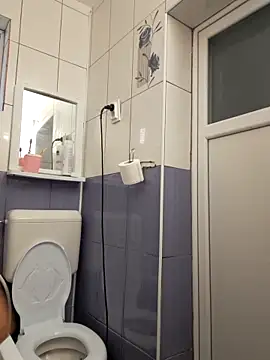 Snapshot of hornny1995 chatting on 10.08.25 hornny1995 online show from 10.08.25