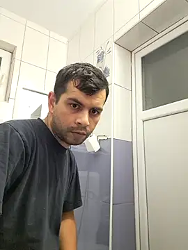 Snapshot of hornny1995 chatting on 10.09.25 hornny1995 online show from 10.09.25