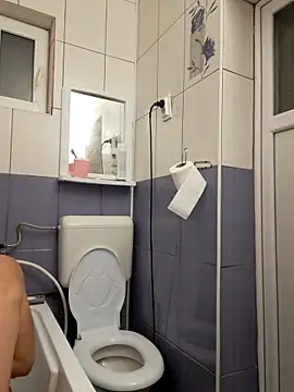 Snapshot of hornny1995 chatting on 10.17.25 hornny1995 online show from 10.17.25