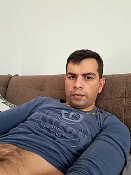 Snapshot of hornny1995 chatting on 10.26.25 hornny1995 online show from 10.26.25