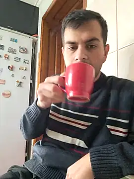 Snapshot of hornny1995 chatting on 11.12.25 hornny1995 online show from 11.12.25