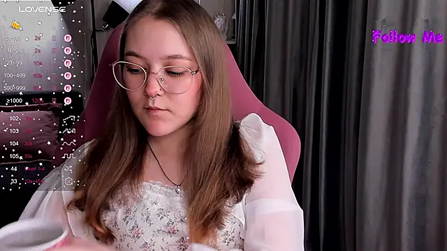 Snapshot of bunny_bubble chatting on 02.26.26 bunny bubble online show from 02.26.26