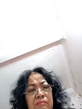 Hotestlove online show from 03.04.25