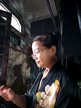 Hotestlove online show from 10.04.25