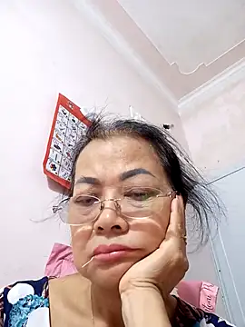 Hotestlove online show from 10.16.25