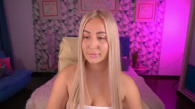 LiaBrazzerr online show from 04.15.26