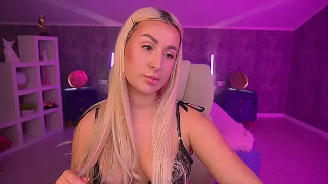 LiaBrazzerr online show from 05.20.26
