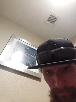 Snapshot of Crackkers chatting on 12.20.24 Crackkers online show from 12.20.24