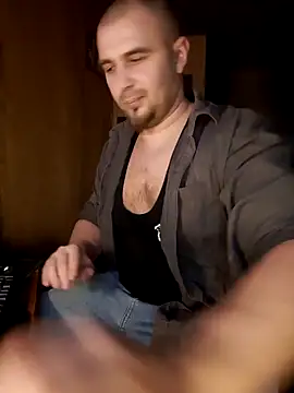 Foxyshaved online show from 12.28.24