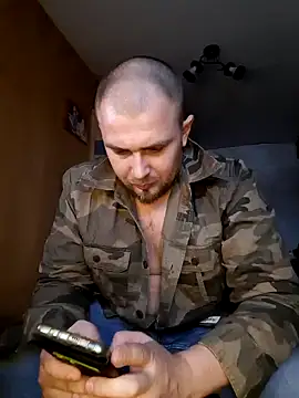 Foxyshaved online show from 01.08.25