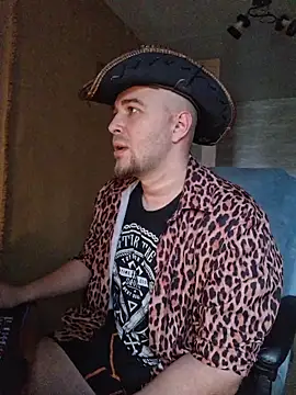 Foxyshaved online show from 10.16.25