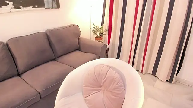 Raychell Black online show from 10.19.25