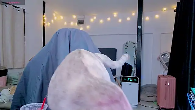 Kana G online show from 02.04.25