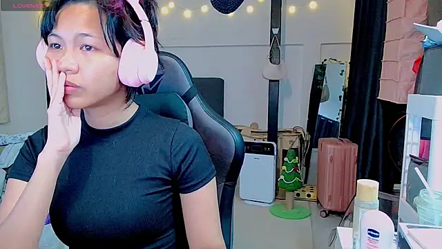 Kana G online show from 02.13.25