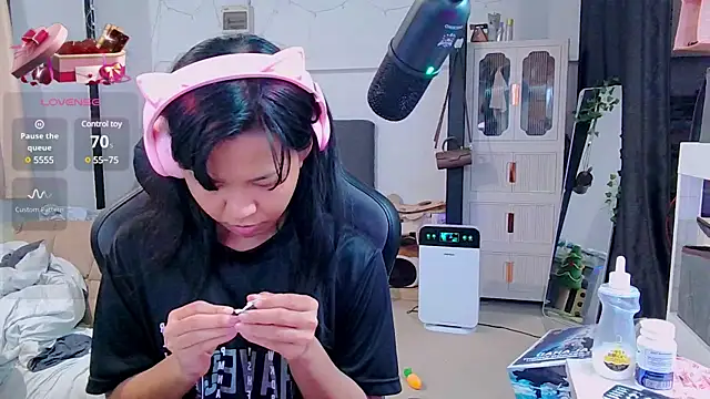 Kana G online show from 02.17.25