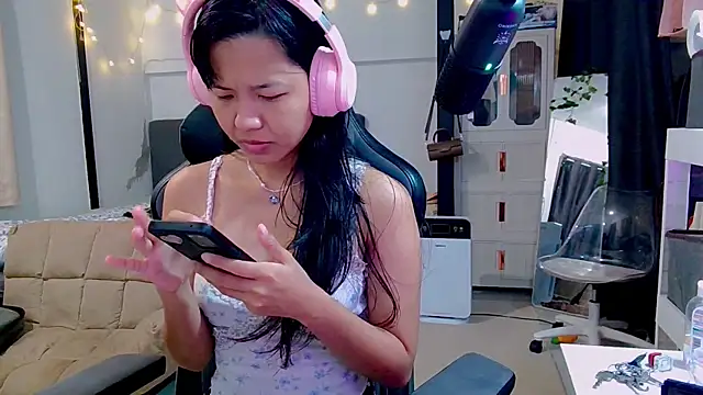 Kana G online show from 02.18.25