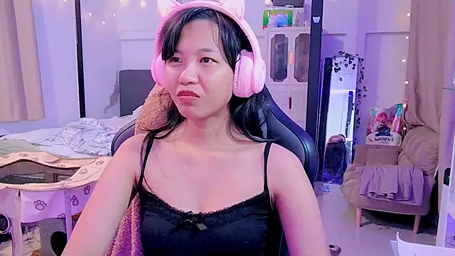 Kana G online show from 03.10.25