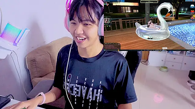 Kana G online show from 10.13.25