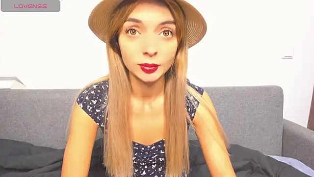  ellen meow  online show from 12.04.24