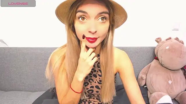  ellen meow  online show from 12.08.24