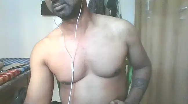 Snapshot of tamil_bestie chatting on 02.05.25 tamil bestie online show from 02.05.25