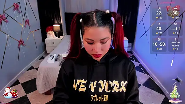 kyliejenner hot online show from 12.08.24