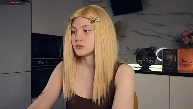 MaryCoopeer online show from 01.19.25
