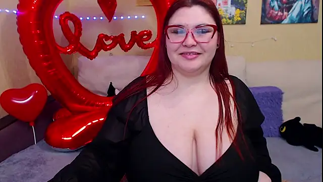 JuliaKeln online show from 02.14.25