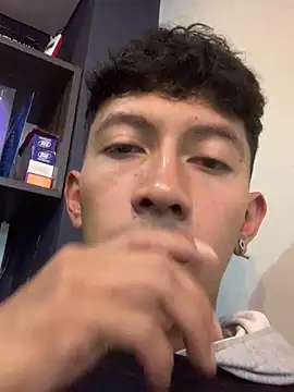 Chocolatito26 online show from 02.21.25