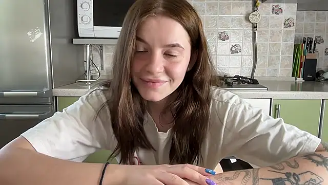 Snapshot of mia___mi chatting on 02.22.25 mia   mi online show from 02.22.25