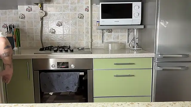 Snapshot of mia___mi chatting on 02.22.25 mia   mi online show from 02.22.25