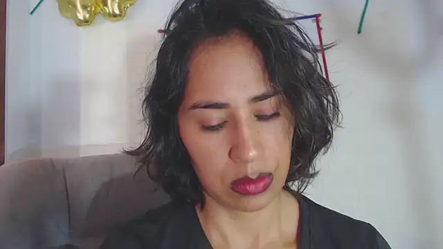 Snapshot of fantasty_nylon chatting on 10.08.25 fantasty nylon online show from 10.08.25