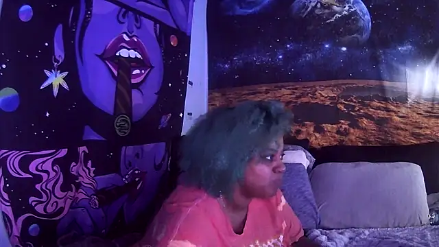 AutumnHart online show from 01.18.25