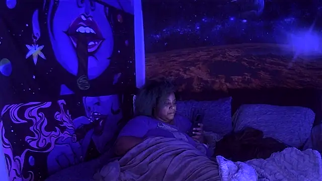 AutumnHart online show from 02.11.25