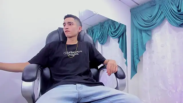 Ethan Booy online show from 01.11.25