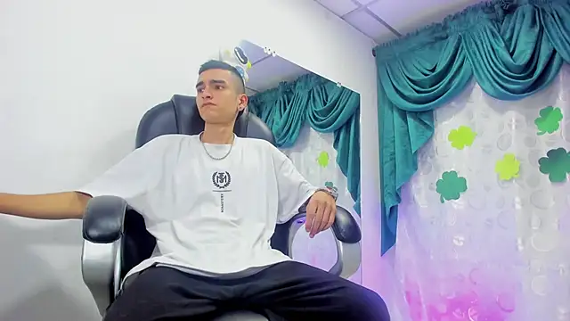 Ethan Booy online show from 03.19.25