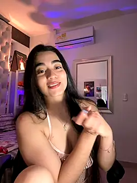 Snapshot of ZarahEvans chatting on 09.15.25 ZarahEvans online show from 09.15.25