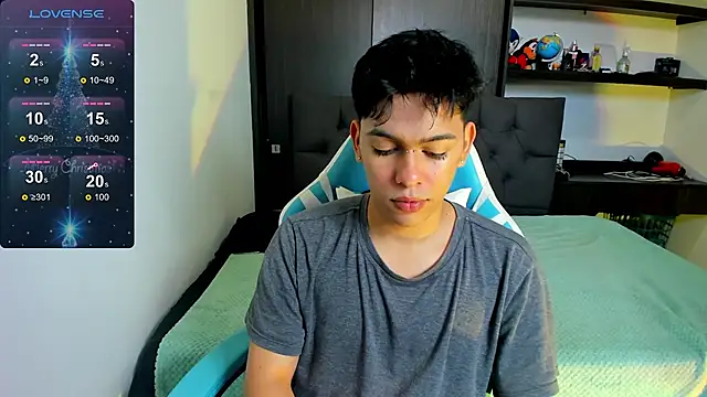 Snapshot of Franco_Rizzo_ chatting on 12.08.24 Franco Rizzo online show from 12.08.24