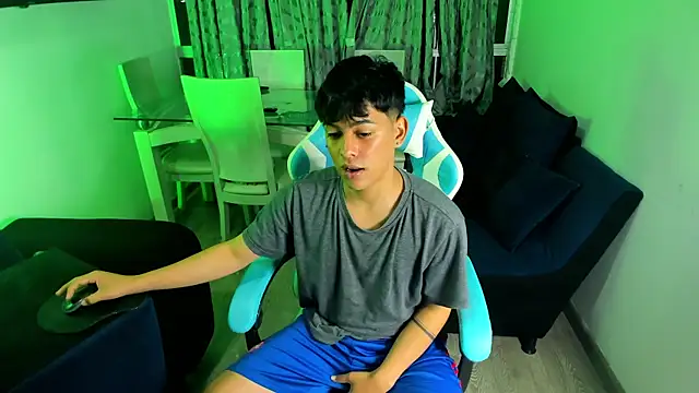 Snapshot of Franco_Rizzo_ chatting on 02.03.25 Franco Rizzo online show from 02.03.25