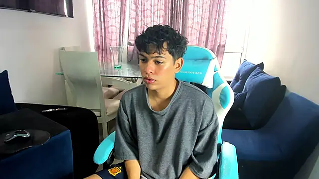 Snapshot of Franco_Rizzo_ chatting on 02.24.25 Franco Rizzo online show from 02.24.25