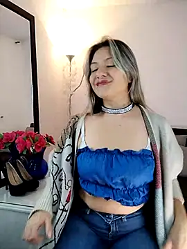 Snapshot of valeriahunter1 chatting on 10.09.25 valeriahunter1 online show from 10.09.25