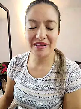 valeriahunter1 online show from 11.20.25