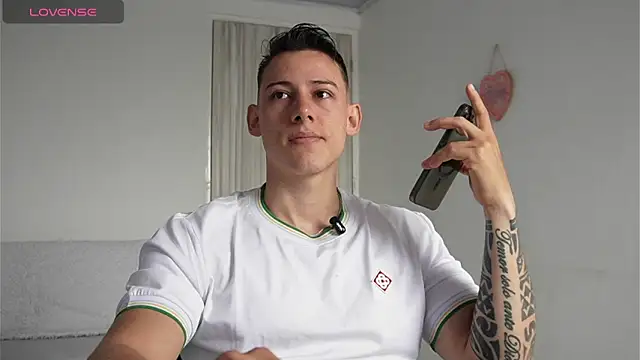 Muscle King Cum online show from 04.15.26