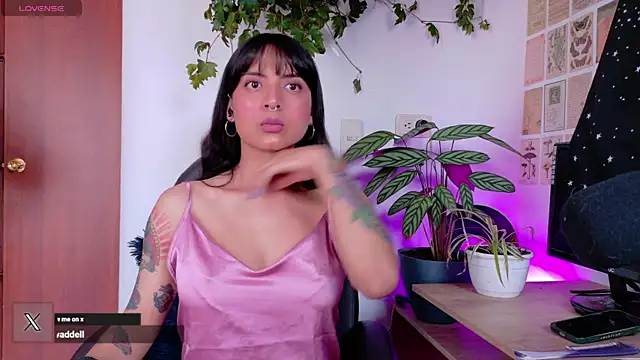 Yeriawaddell  online show from 12.19.25